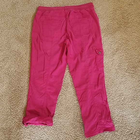 Maurices Raspberry Pink Cargo Capris - Picture 9 of 10